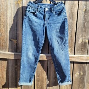 Maurices Women's Blue Jeans Size 2 Short Cropped Mid Rise Stretch Denim Medium